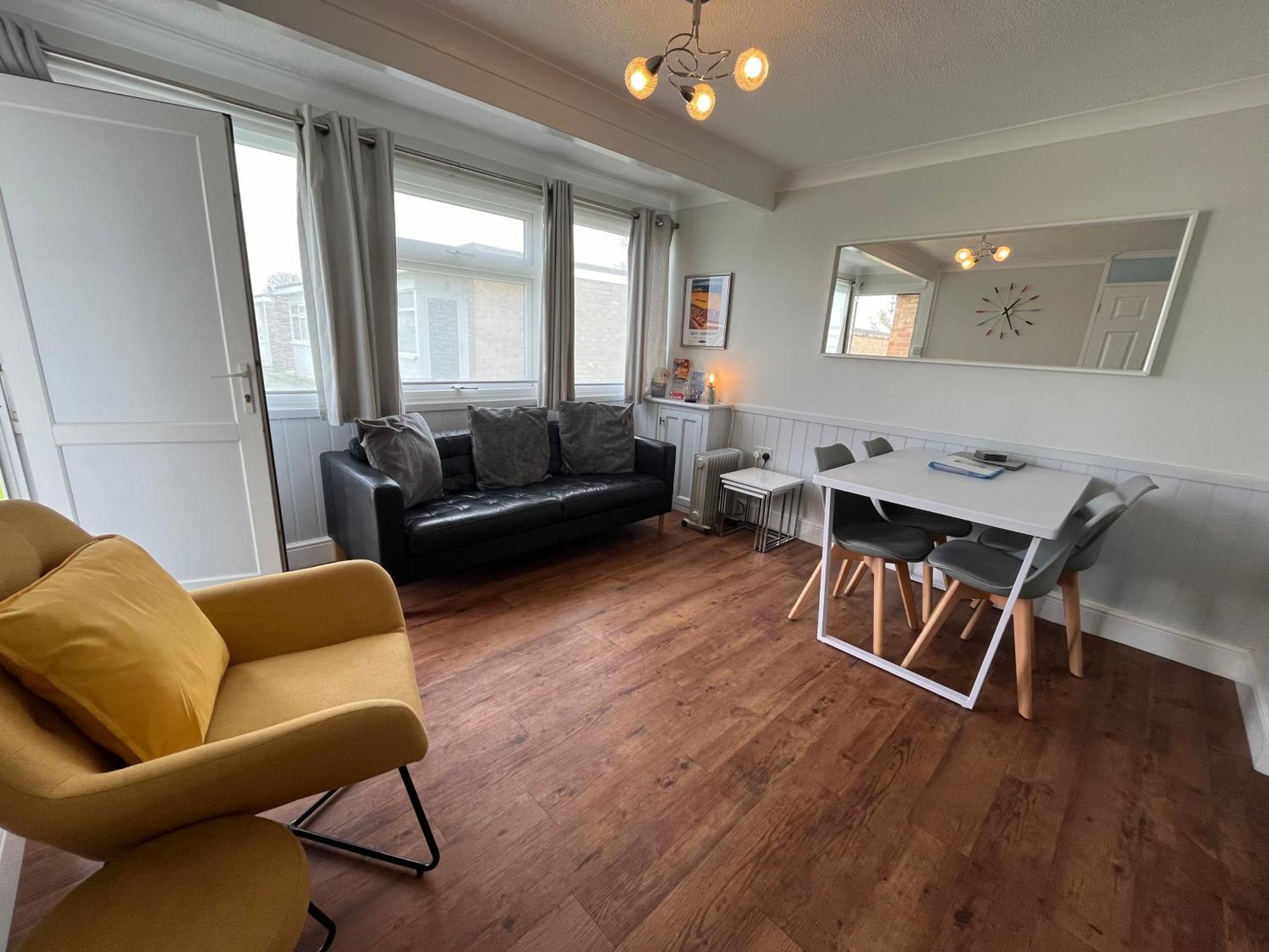 Beachcomber, Sunbeach, Scratby - Two Bed Chalet, Sleeps 4, Free Wi-Fi, Free Club Passes, Free Swimming And Pet Friendly Zewnętrze zdjęcie